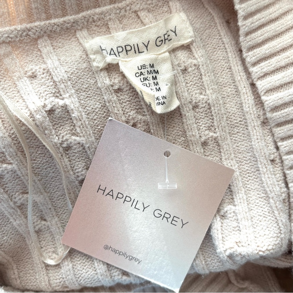 NWT V-Neck Sweater - Happily Grey - Picture 7 of 8
